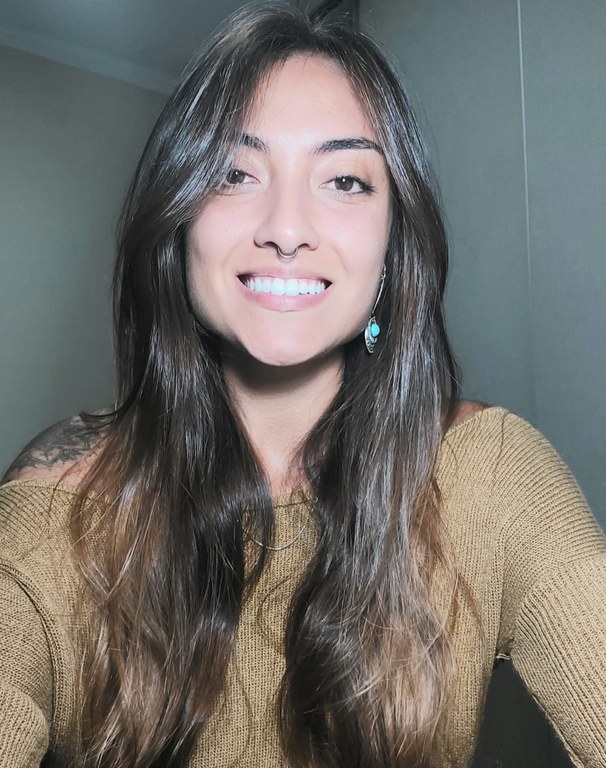 Júlia Cintra Claro.jpeg